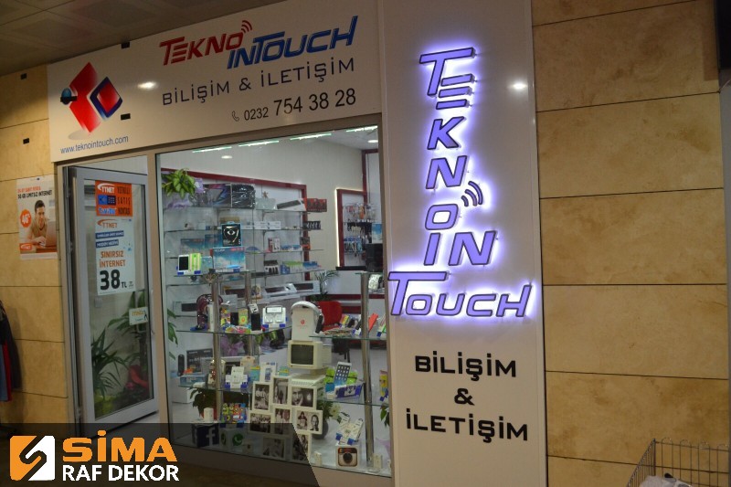 TECHNO IN TOUCH
